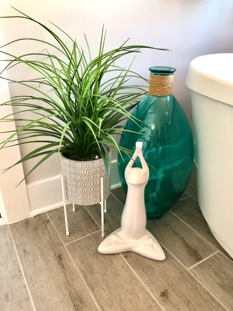 bathroom accessories